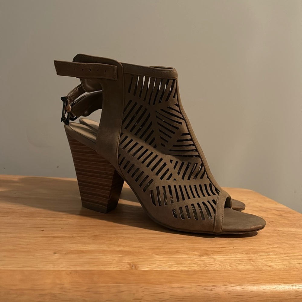 Just Fab heeled sandals - Picture 2 of 2
